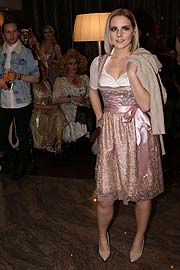 Trachtenwahnsinn Dirndl (&copy;Foto: Martin Schmitz)